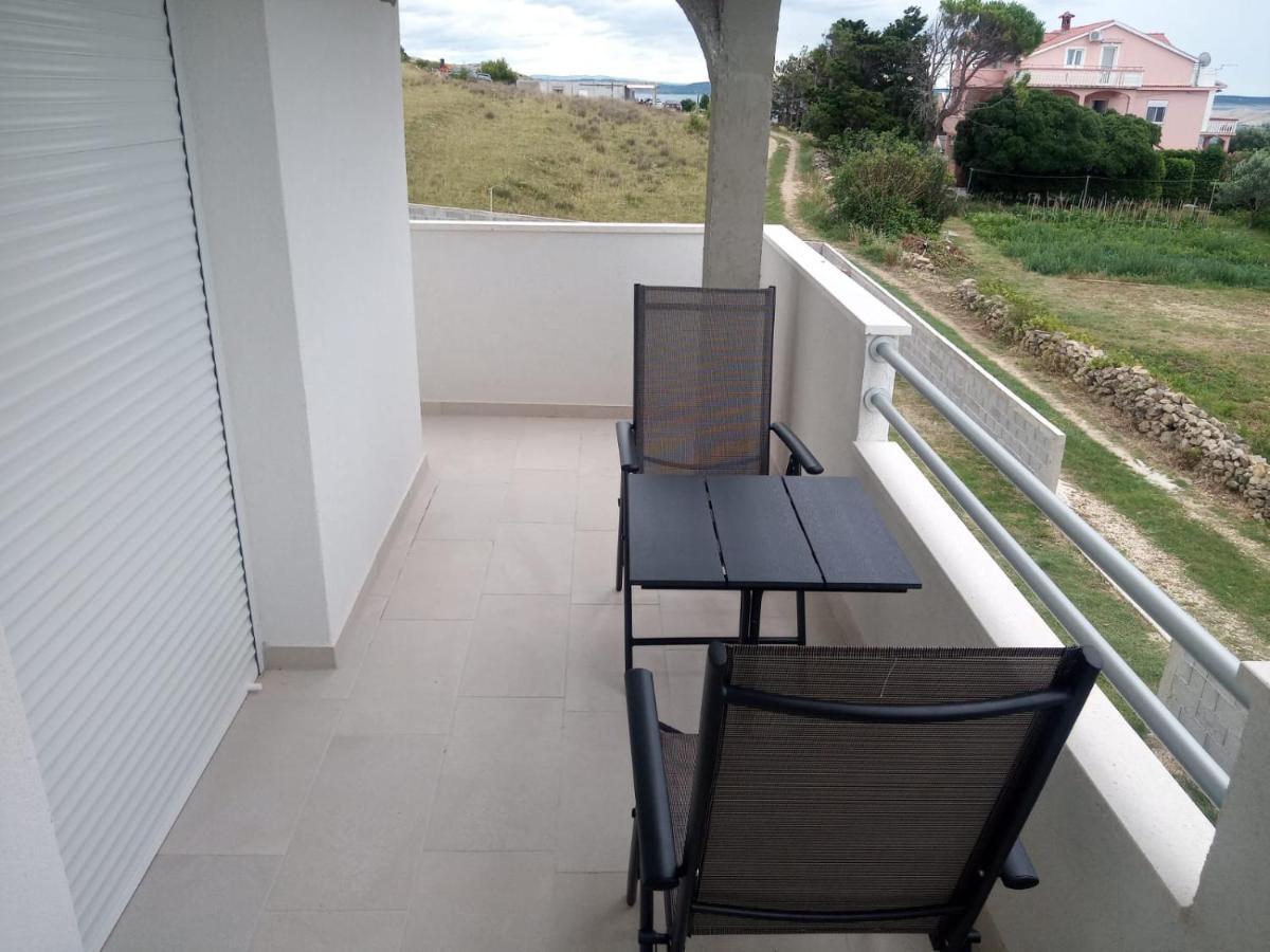 Apartmani Sol Vlasici Pag Town Extérieur photo